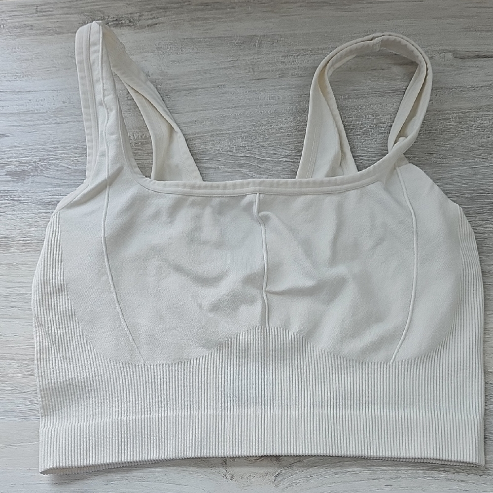 Colsie Cream Sports Bra with Ribbed Texture and Scoop Neck